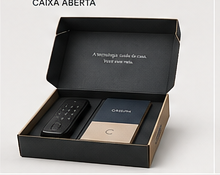 Caixa aberta com conteúdo organizado